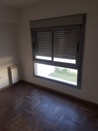 Imagen 7 de 8 de Departamento C/ Cocina Separada- A Metros De Reina Fabiola - Barrio General Paz