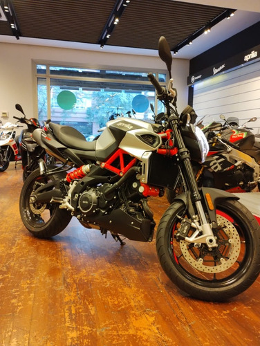Imagen 4 de 15 de Aprilia Shiver 900 Año 2020
