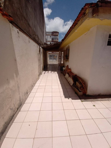 Imagem 9 de 14 de 5023 - Casa 4 Dormitórios Edícula Santa Eugênia Mongaguá