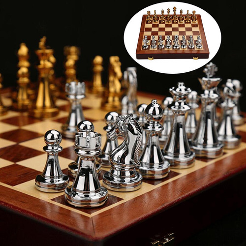Juego De Ajedrez Medieval Con Tablero De Ajedrez Oro Plata