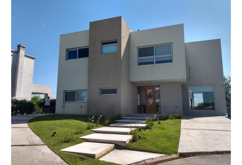 Venta Casa El Cantón Barrio Islas