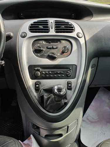 Imagem 15 de 19 de Citroën Xsara Picasso 2007 1.6 Glx Flex 5p