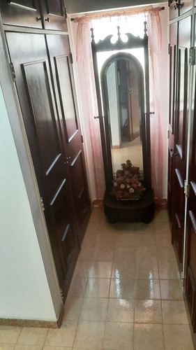 Imagen 14 de 20 de Casa Quinta En Venta. Lechería.