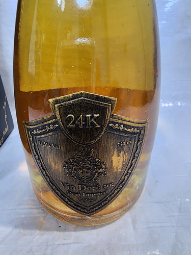 Botella Coleccionable Vin Dore 24k Con Polvo De Oro 24k (Usado)