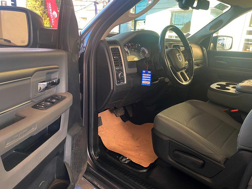 RAM 1500 Quad Cab 4X4 3.6L