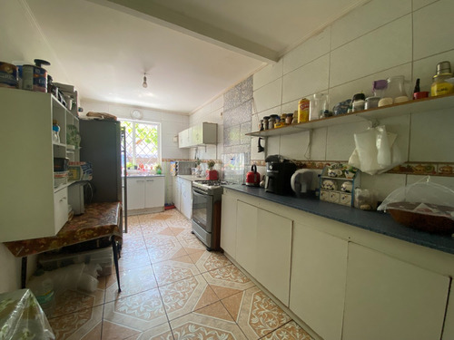 Gran Casa En Venta En Avenida Macul