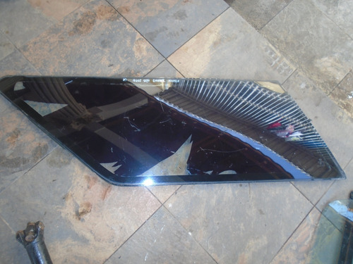 Imagen 2 de 2 de Vendo Vidrio Trasero Izquierdo De Nissan Terrano Año 1990