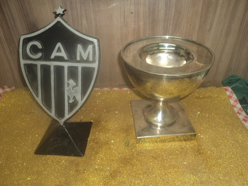 Kits Com 2 Trofeus Antigo /usado Uso /decoraçao //metal