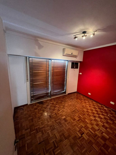 Casa En Venta En Isidro Casanova
