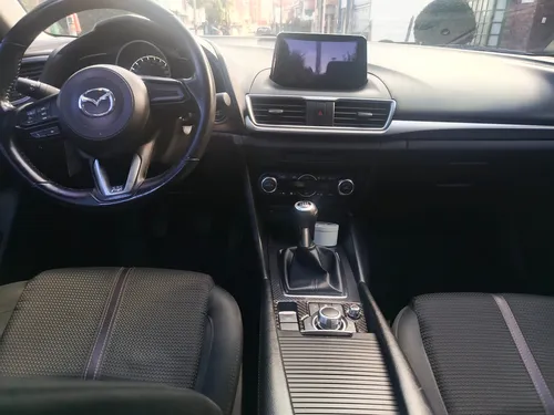 Mazda 3 2.0 Touring At