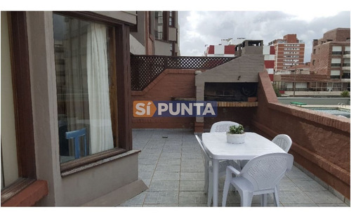 Imagen 16 de 27 de Apartamento De 2 Dormitorios Y 2 Baños A 1 Cuadra De Gorlero, Con Gran Terraza Y Parrillero Propio.