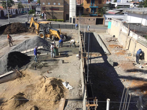Imagen 5 de 5 de Alquiler Retroexcavadora, Construcción Y Demolición