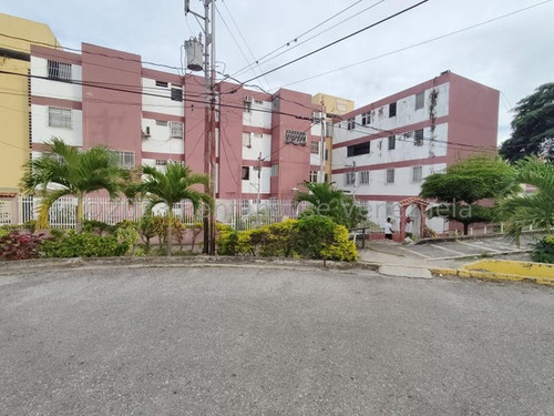 Raul Gutierrez Vende Apartamento En Venta, Bararida Barquisimeto Lara Mls #23-31286