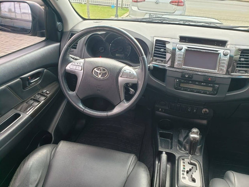 Imagem 15 de 15 de Toyota Hilux Sw4 3.0 Srv 4x4 7 Lugares 16v Turbo