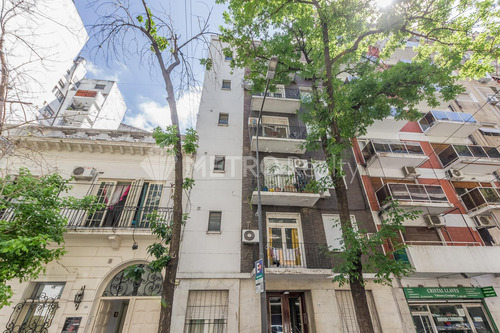 Venta De Departamento 2 Ambientes En Recoleta
