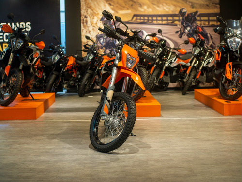 Imagen 2 de 25 de Ktm 690 R Enduro Unidades Disponibles