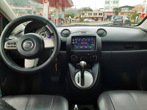 Mazda 2 Sedan