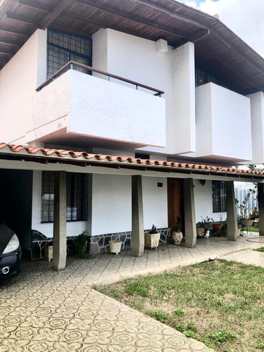 Venta De Casa/quinta En Colinas De Vista Alegre (a.f.)