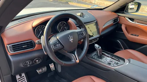 Maserati Levante Hybrid 2023