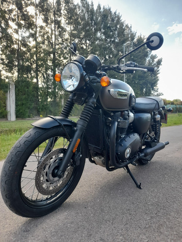 Triumph Bonneville T100 Black