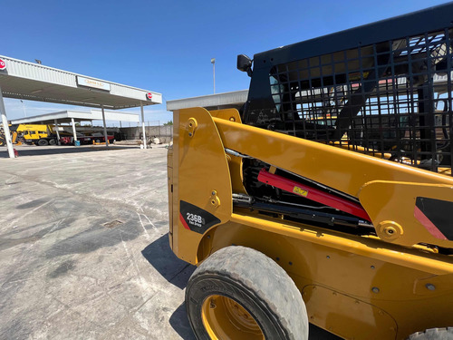 Minicargador Caterpillar 236b3 2013
