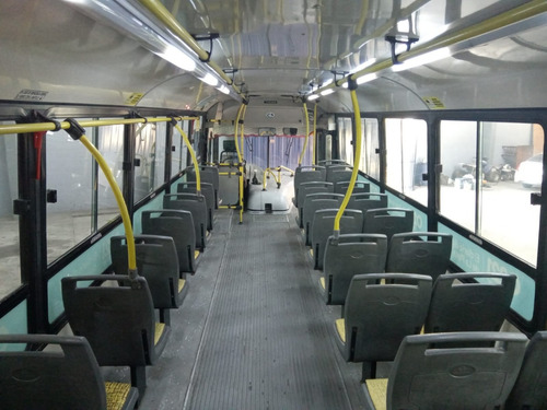 Mercedes Benz Of 1418 - Modelo 2012