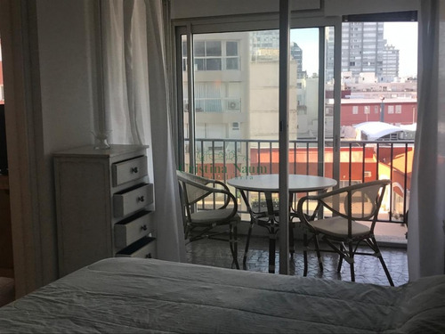 Apartamento En Península 1 Dormitorio Con Balcón- Ref: 37781