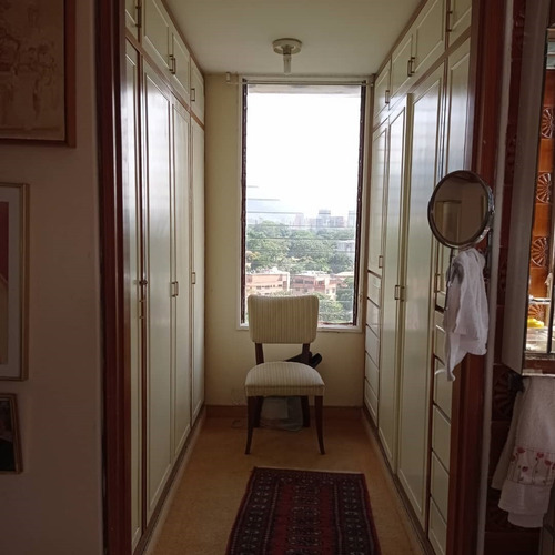 Imagen 10 de 16 de En Venta Amplio Apartamento De 217 Mts² Resd. Oasis En La Campina, Vista Al Ávila, Espectaculares Áreas Sociales, Piscina, Etc.. Js 04144501186