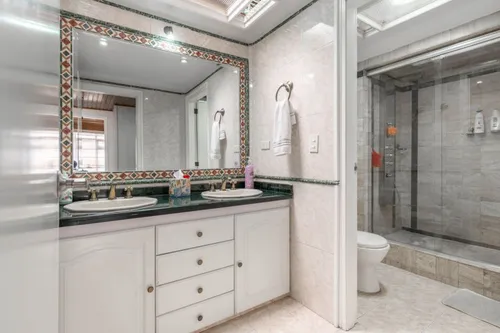 Apartamento En Venta En El Chicó. Cod V15687