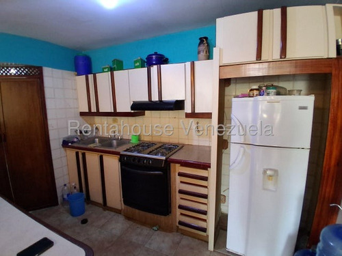 Yoselin Cabesas Vende Apartamento En Cabudare 25-22034 Yc