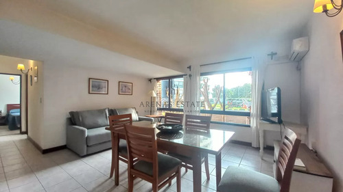 Vende Apartamento De 2 Dormitorios En Roosevelt, Punta Del Este 