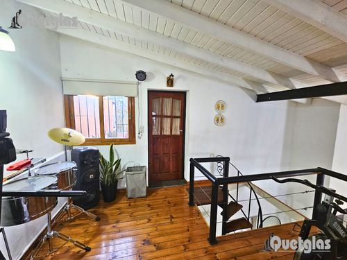 Venta Casa De 4 Ambientes, Con Garaje, Piscina Y Quincho Ap