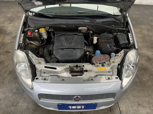 Fiat Punto 1.8 ESSENCE 16V FLEX 4P AUTOMATIZADO