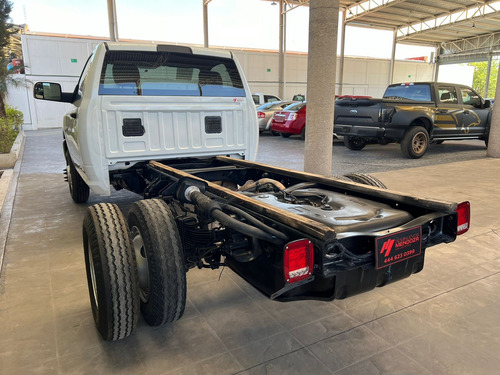RAM 4000 5.7 Chasis Cabina P 4x2 Mt