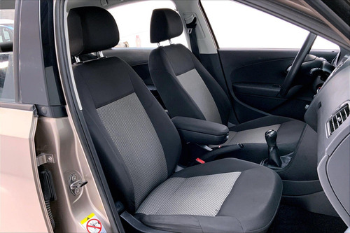 Imagen 7 de 15 de Volkswagen Vento Sedan 4 Pts Comforline, Td, Tm5, A/ac, Ve,