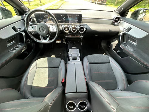Mercedes-Benz A 35 AMG 2.0 CGI GASOLINA SEDAN 4MATIC 7G-DCT