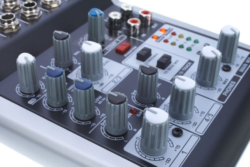 Imagen 4 de 4 de Behringer Xenyx Q502usb - Mezclador