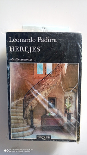 Libro Herejes. Leonardo Padura