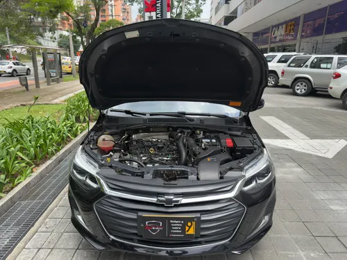 Chevrolet Onix 1.0T Premier Hatch At
