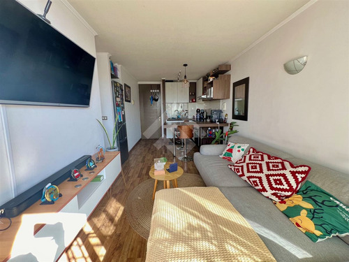 Departamento En Venta De 2 Dorm 1b 1e 1bod. En Macul