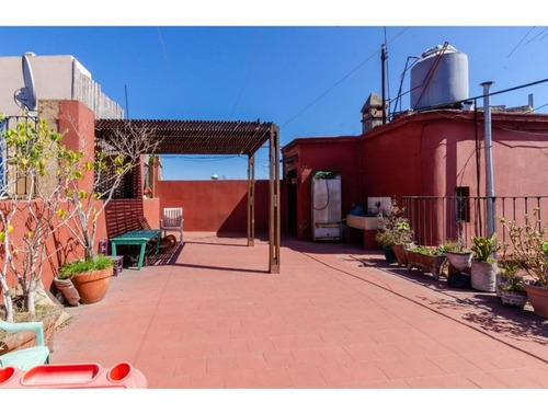Venta P.h Barracas Terraza Reciclado Luminosidad Patio