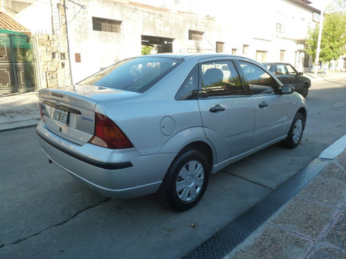 Ford Focus 4p