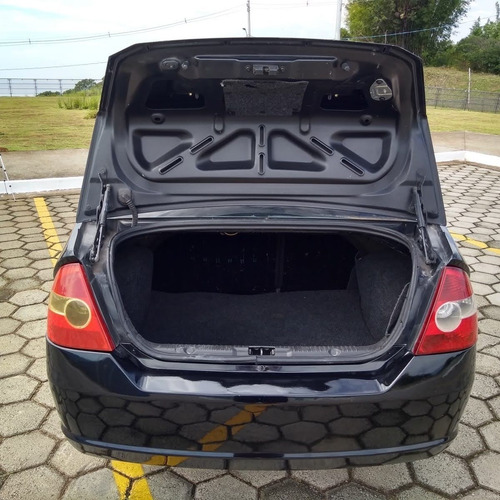 Imagem 8 de 9 de Ford Fiesta Sedan 1.6 (2008)