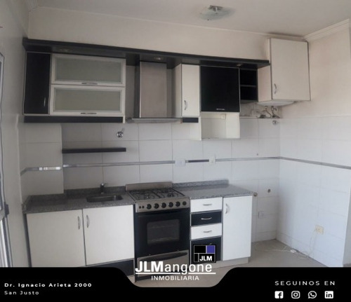 Imagen 2 de 8 de Departamento 3 Ambientes Con Cochera