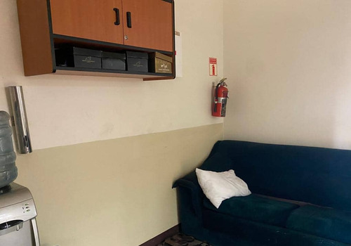 Venta De Local Industrial Entre Av Panteon Y Av Urdaneta