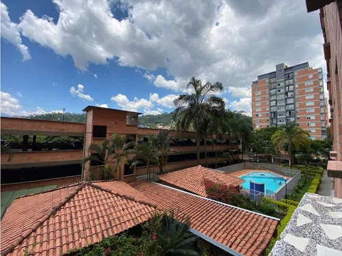 Apartamento En Venta Los Colores, Medellín