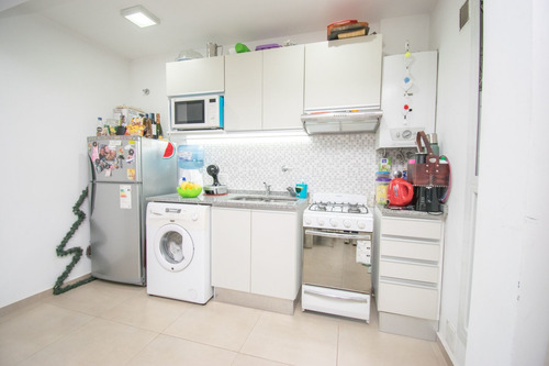 Imagen 18 de 24 de Departamento De Un Dormitorio Con Balcón Al Frente