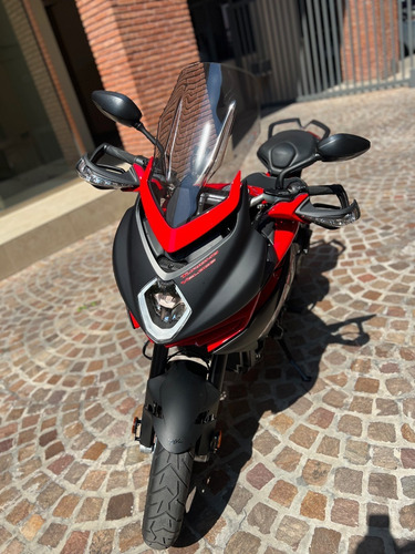 Imagen 9 de 17 de Mv Agusta Turismo Veloce 1700km Igual A 0km