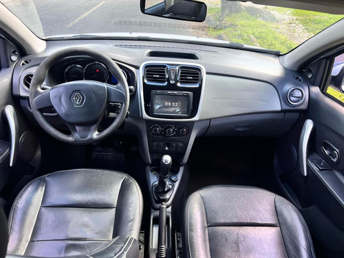 Renault Logan Expr 16 M