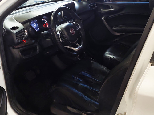 Fiat Cronos 1.8 16v Precision